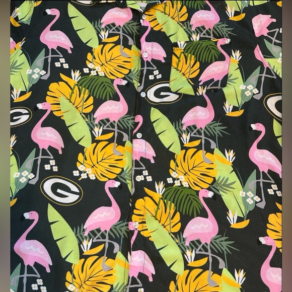 NFL Green Bay Packers Tropical Flamingo Black and Pink Casual Button-Up Shirt XL - Picture 4 of 11